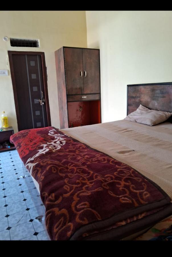 Blue Sky Homestay Khajurāho Extérieur photo