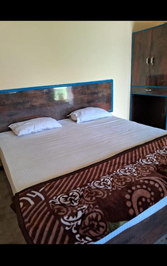 Blue Sky Homestay Khajurāho Extérieur photo