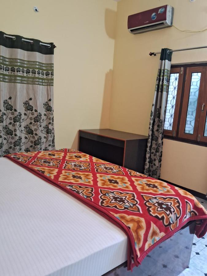 Blue Sky Homestay Khajurāho Extérieur photo