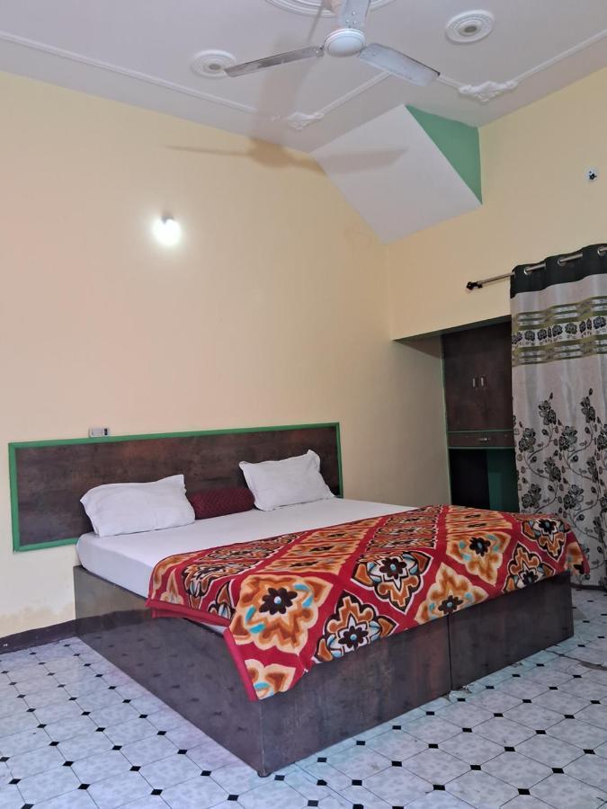 Blue Sky Homestay Khajurāho Extérieur photo